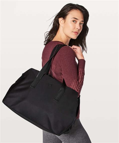 lululemon go getter bag dupe|lululemon go getter bag 26l.